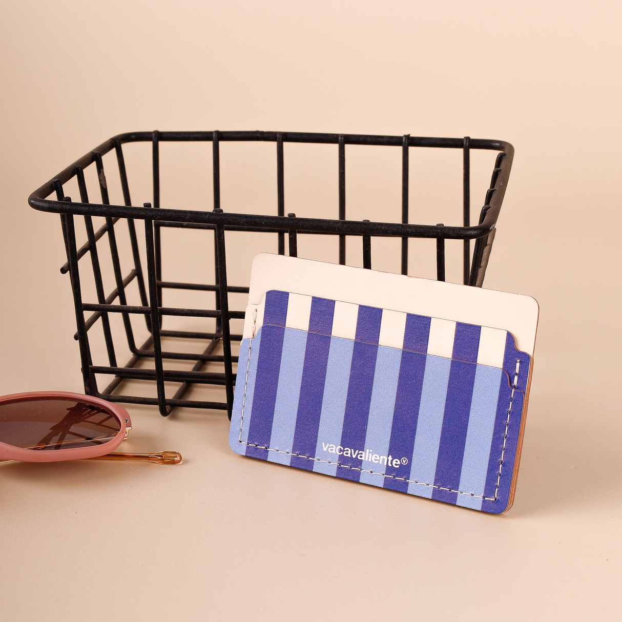 Stripes card holder