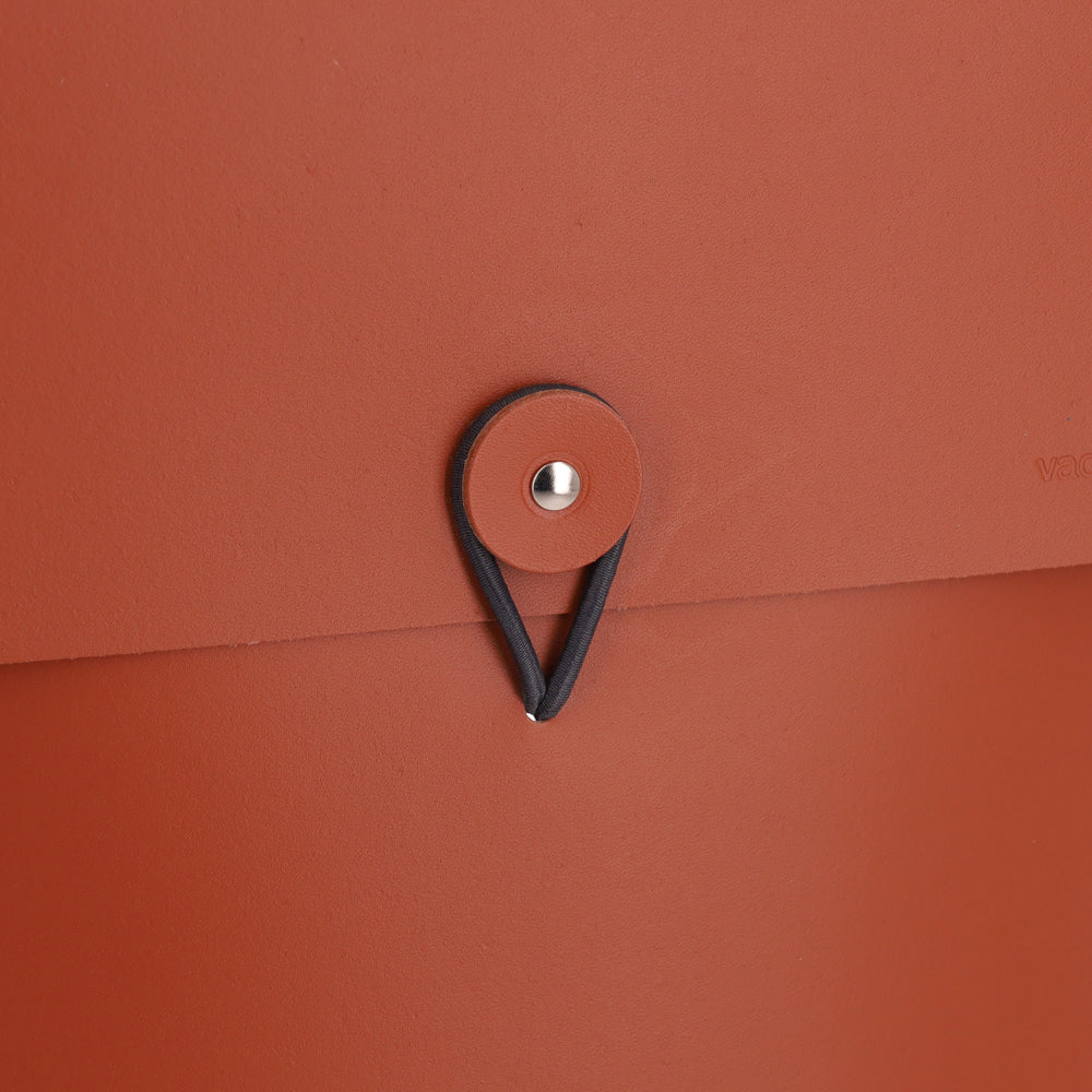 Vertical Case 13"