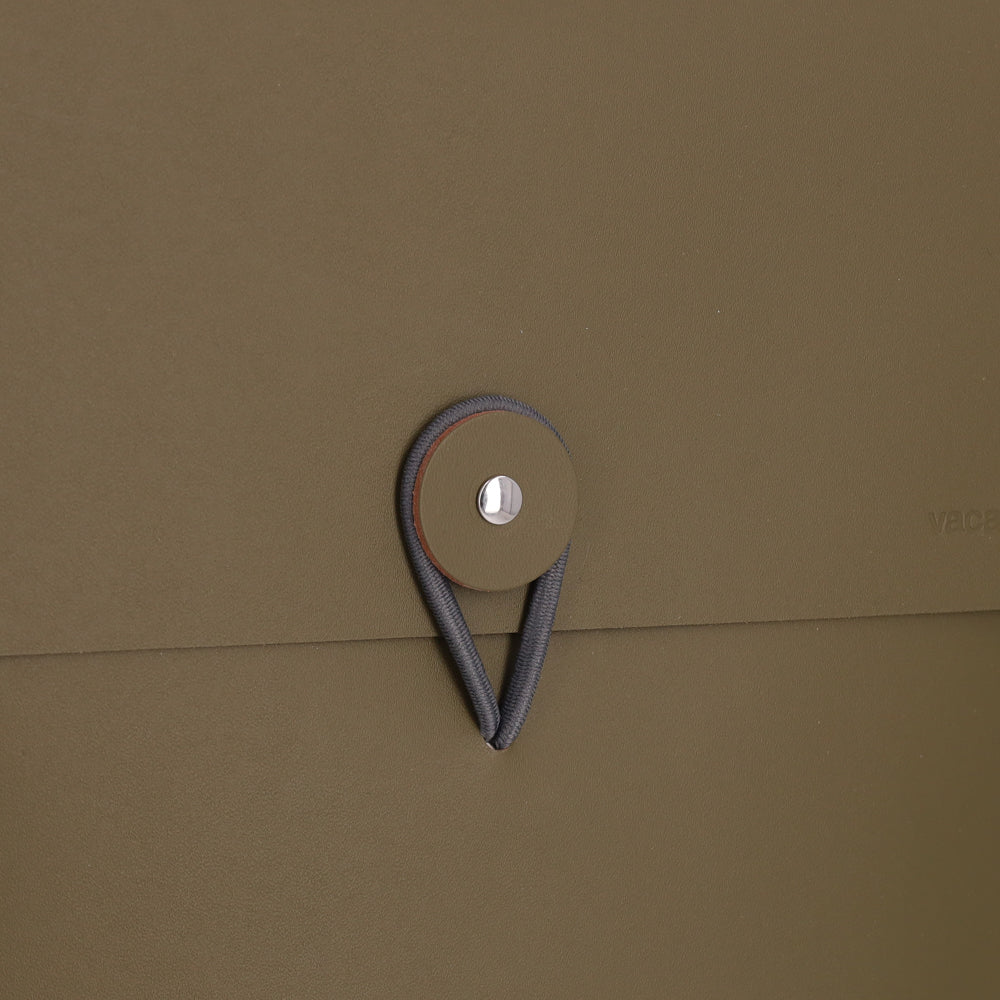 Vertical Case 13"