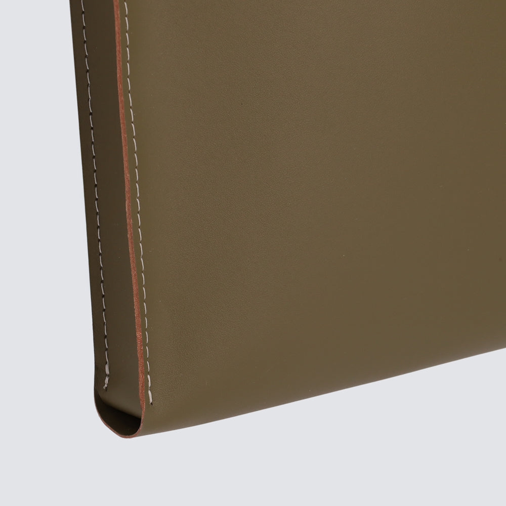 Vertical Case 13"