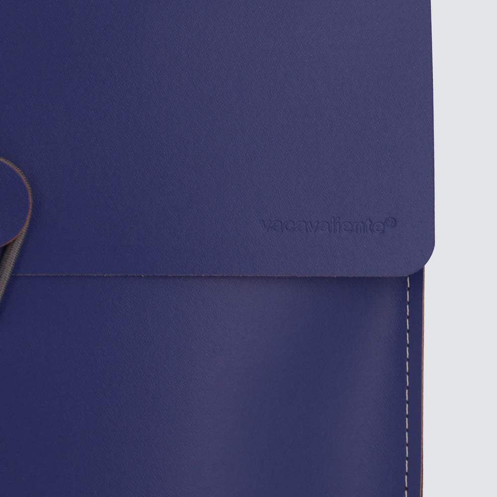 Vertical Case 13"