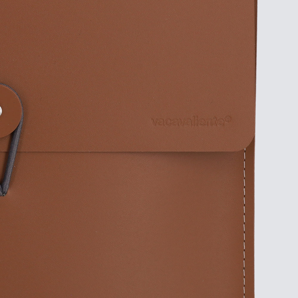 Vertical Case 13"