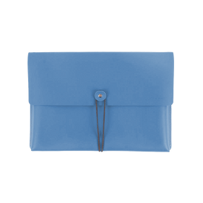 Sobre de 13 pulgadas en piel reciclada azul brillante, funda delgada para iPad Pro y portátil.