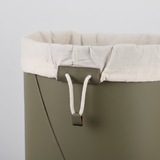 Laundry basket with inner fabric