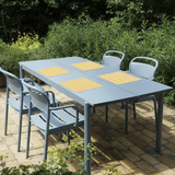 Rectangular placemat with stripes