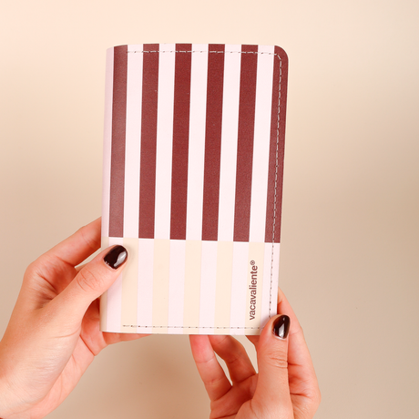 Portapasaporte Stripes